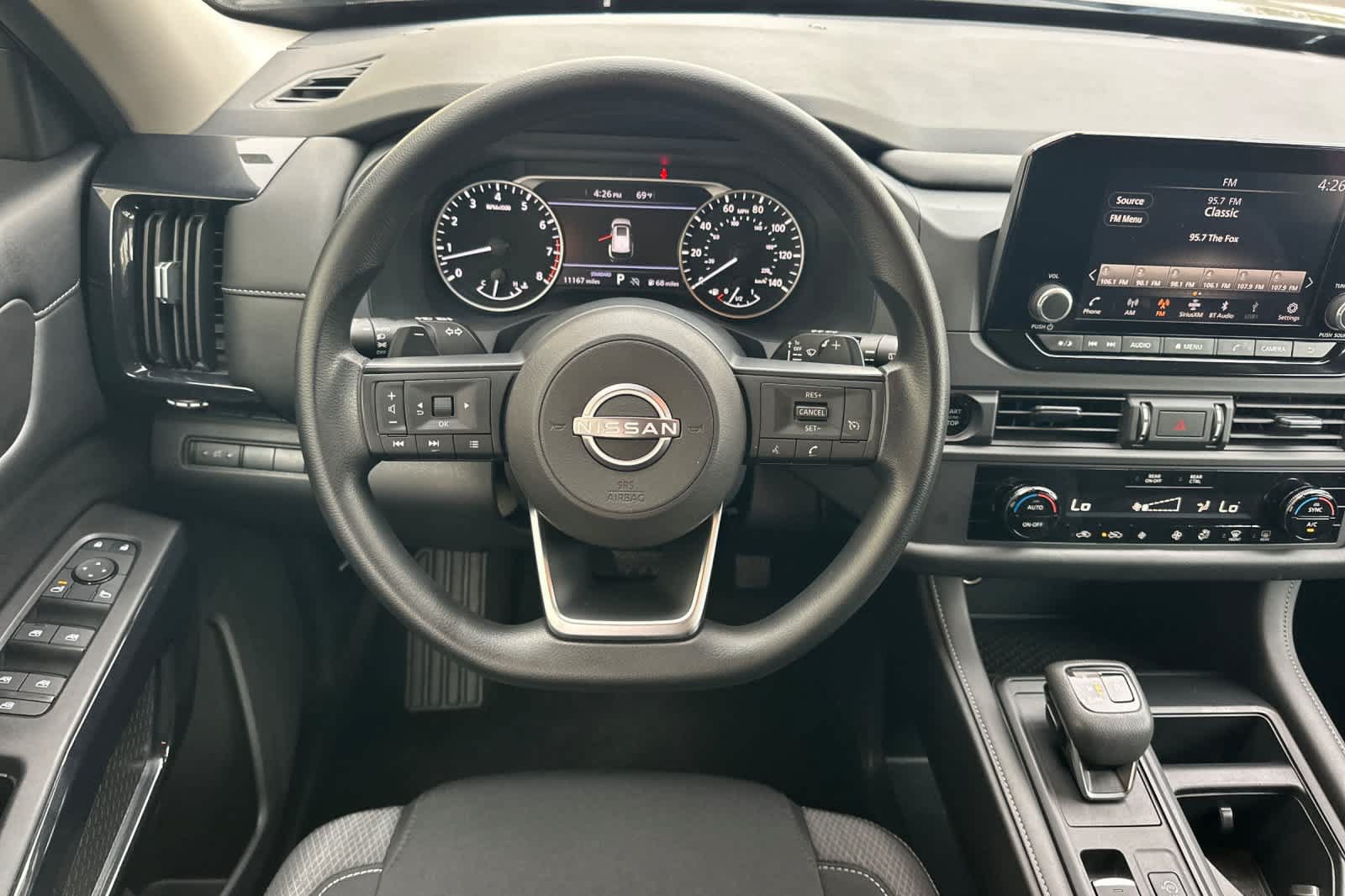 Used 2025 Nissan Pathfinder S FWD image 15