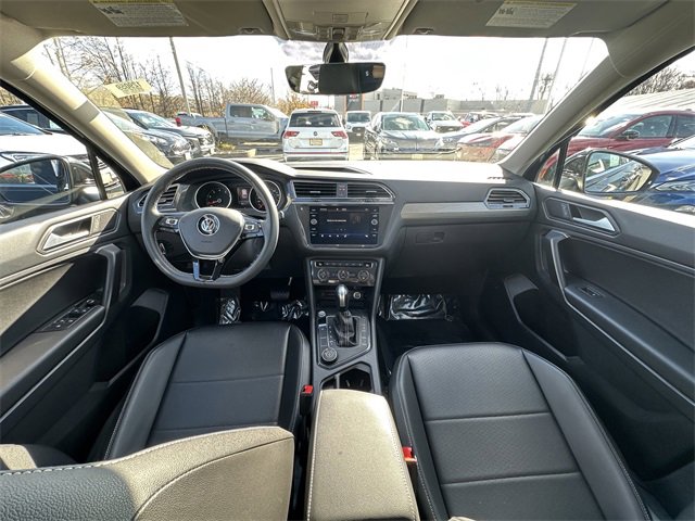 Used 2021 Volkswagen Tiguan SE image 3