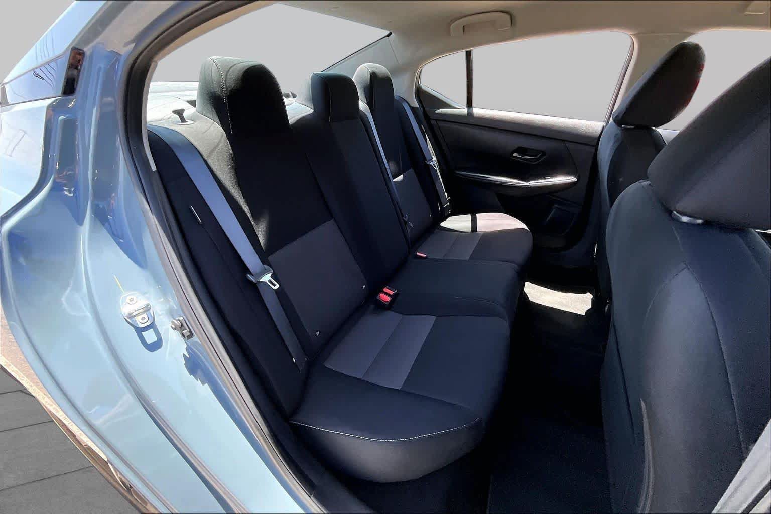 Used 2025 Nissan Sentra SV FWD image 19