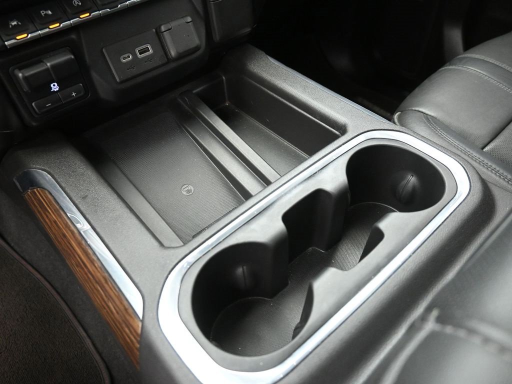 Used 2020 Chevrolet Silverado 1500 High Country image 32