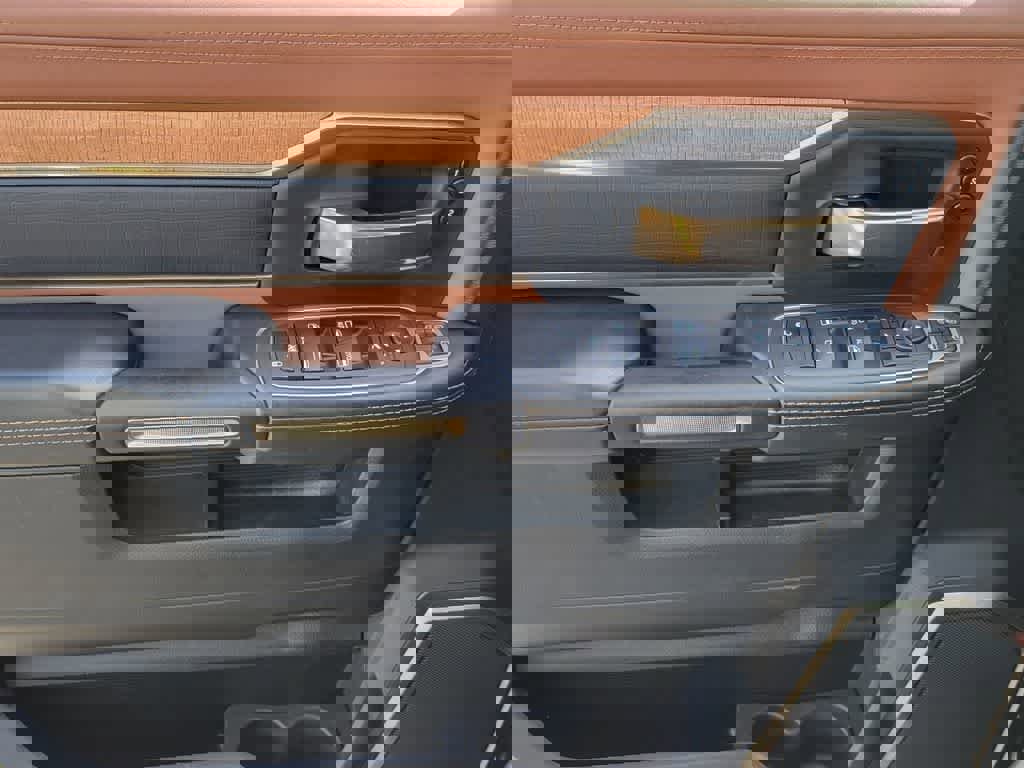 Used 2023 RAM 3500 Limited image 21