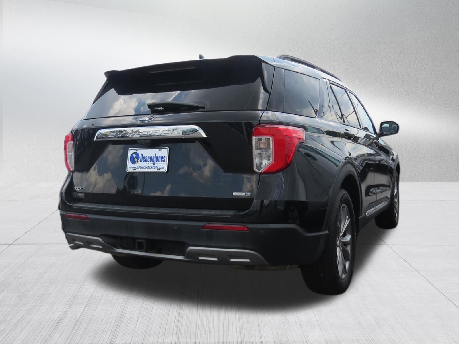 Certified 2020 Ford Explorer XLT w/ Equipment Group 202A AWD/4WD image 2