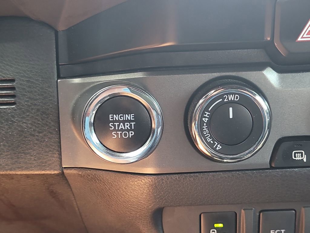 Used 2019 Toyota Tacoma TRD Off-Road AWD/4WD image 23
