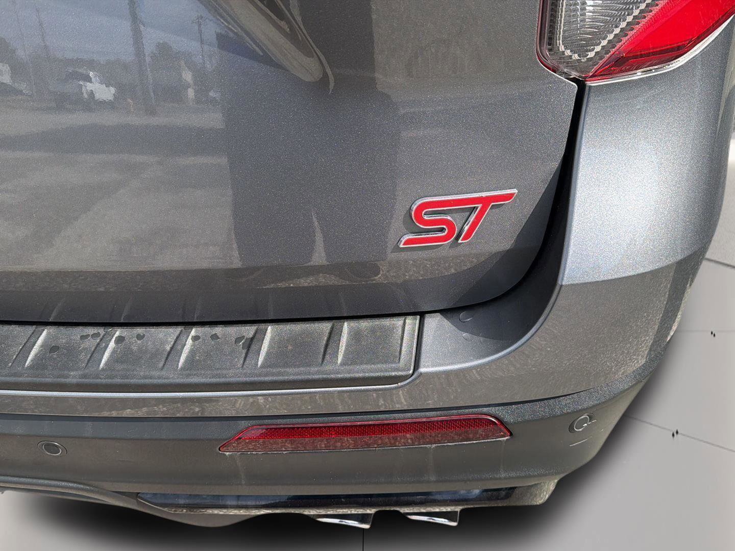 Certified 2021 Ford Explorer ST w/ Equipment Group 401A image 7