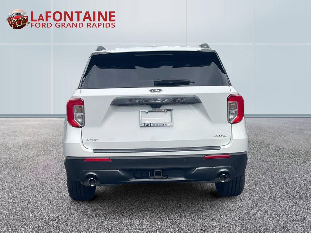 Certified 2023 Ford Explorer XLT w/ Equipment Group 202A AWD/4WD image 6