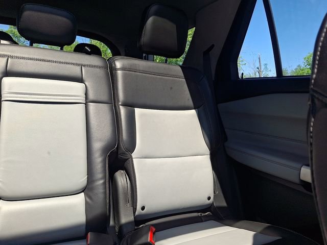 Certified 2022 Ford Explorer XLT w/ Equipment Group 202A AWD/4WD image 23