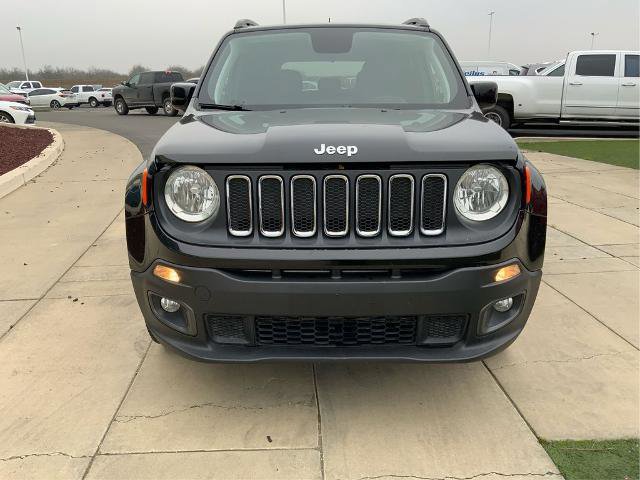 Used 2018 Jeep Renegade Latitude w/ Cold Weather Group AWD/4WD image 10