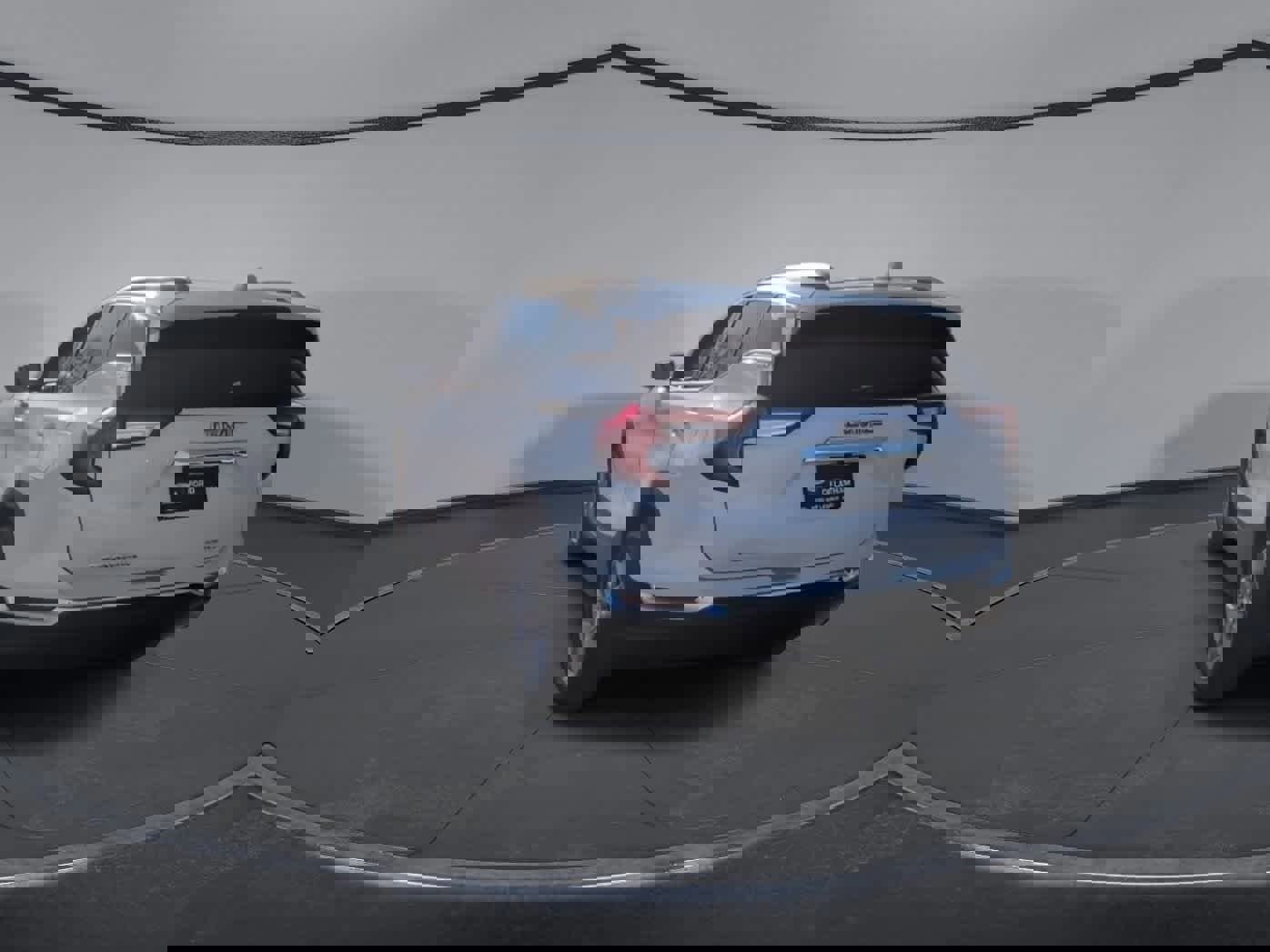 Used 2022 GMC Terrain SLT w/ Infotainment Package II image 4