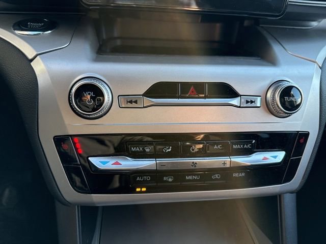 Certified 2022 Ford Explorer XLT w/ Class IV Trailer Tow Package image 24