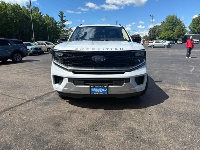 Certified 2025 Ford Expedition Platinum AWD/4WD image 3