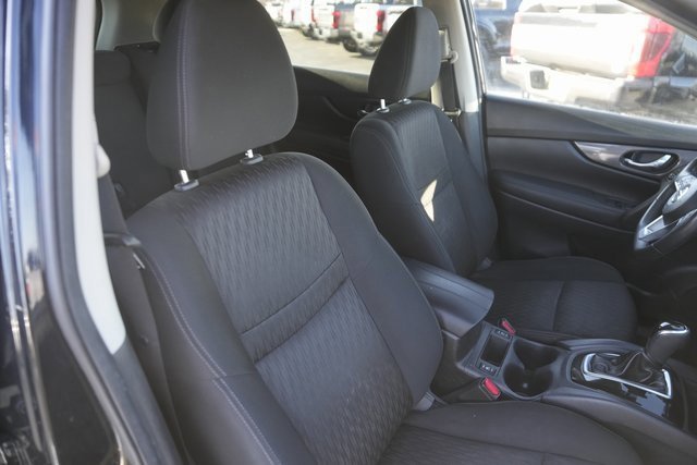 Used 2019 Nissan Rogue SV image 19