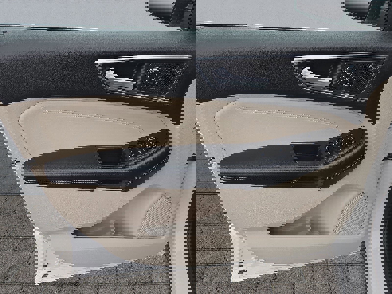 Certified 2022 Ford Edge Titanium w/ Class II Trailer Tow Package image 10