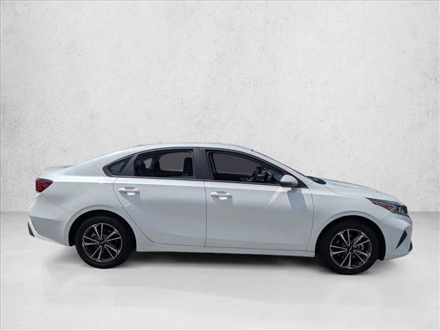 Used 2024 Kia Forte LXS w/ LXS Technology Package FWD image 4