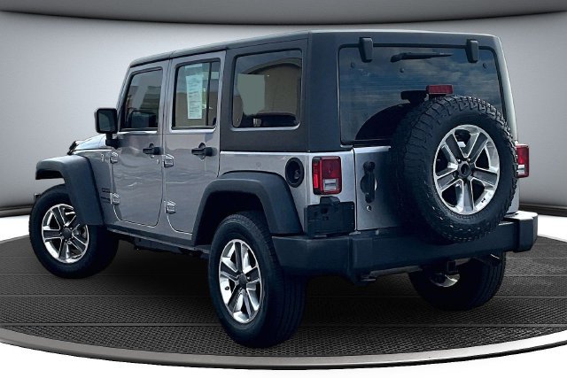 Used 2018 Jeep Wrangler Unlimited Sport w/ Connectivity Group AWD/4WD image 4