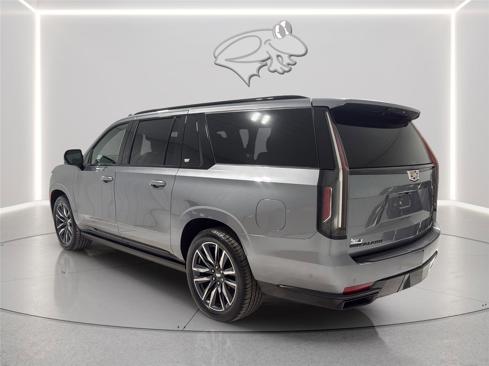 Used 2021 Cadillac Escalade ESV Sport w/ Driver Assist Tech Package AWD/4WD image 3