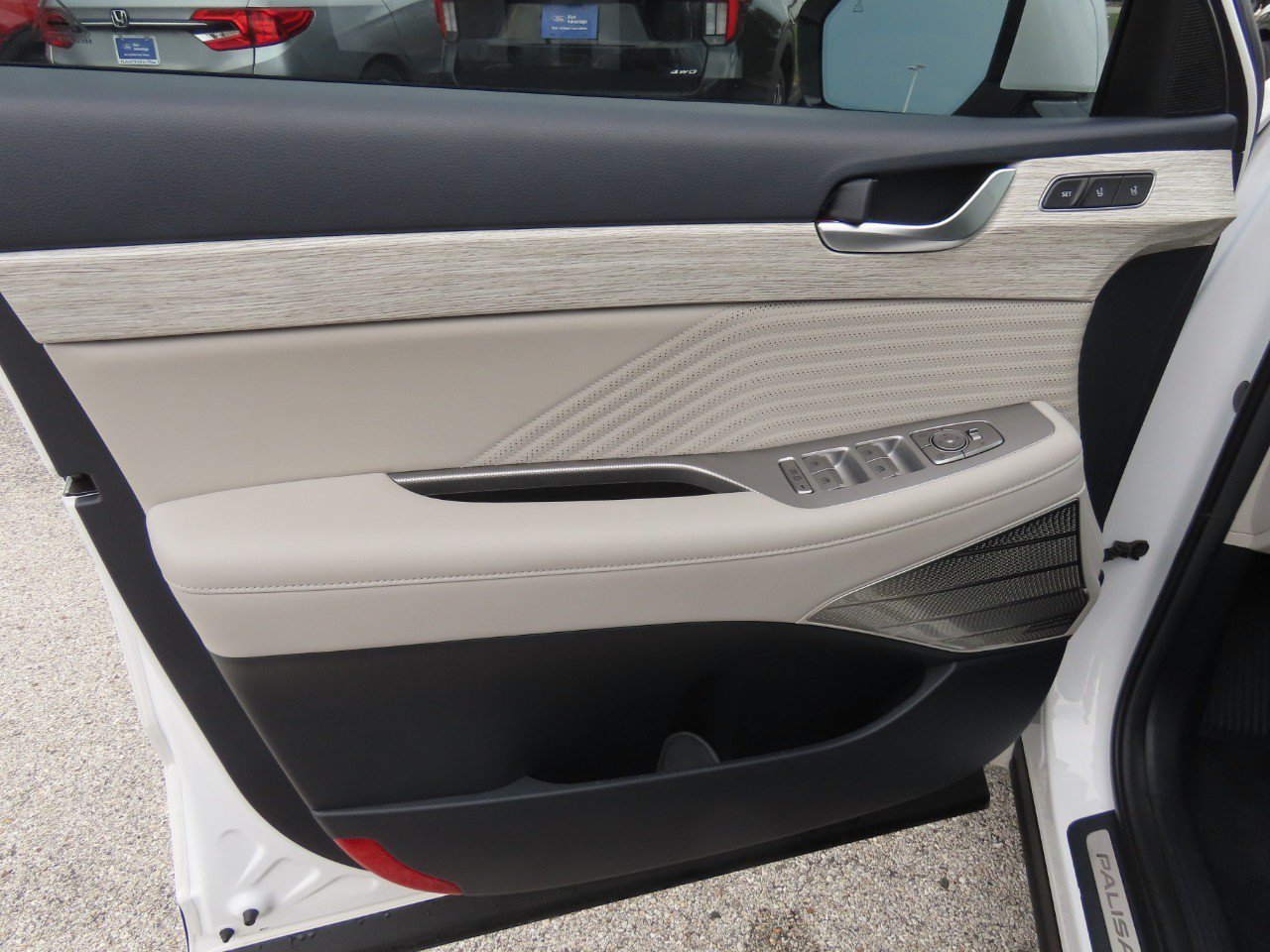 Used 2025 Hyundai Palisade Calligraphy FWD image 26