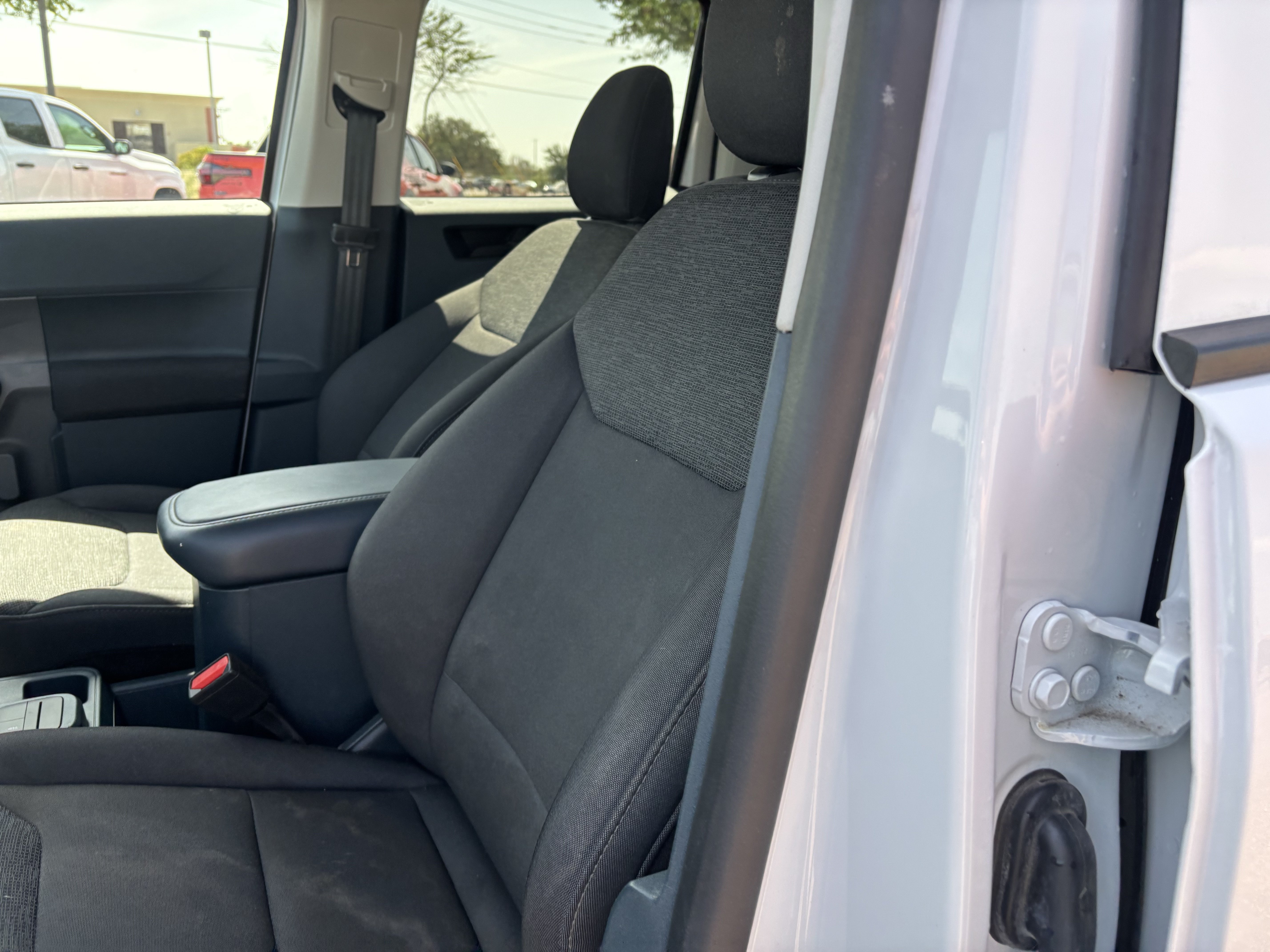 Certified 2025 Ford Maverick XL FWD image 11