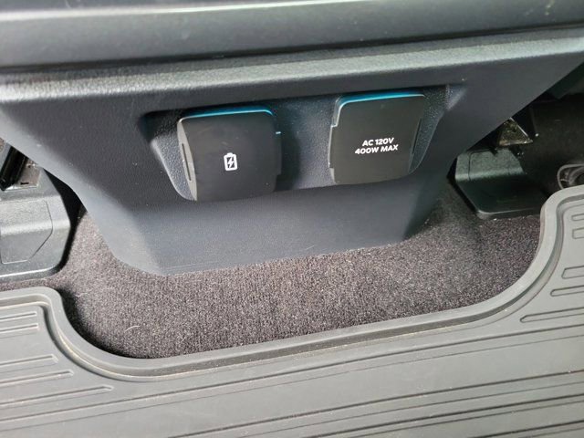 Certified 2022 Ford F150 XLT w/ Equipment Group 302A High image 16