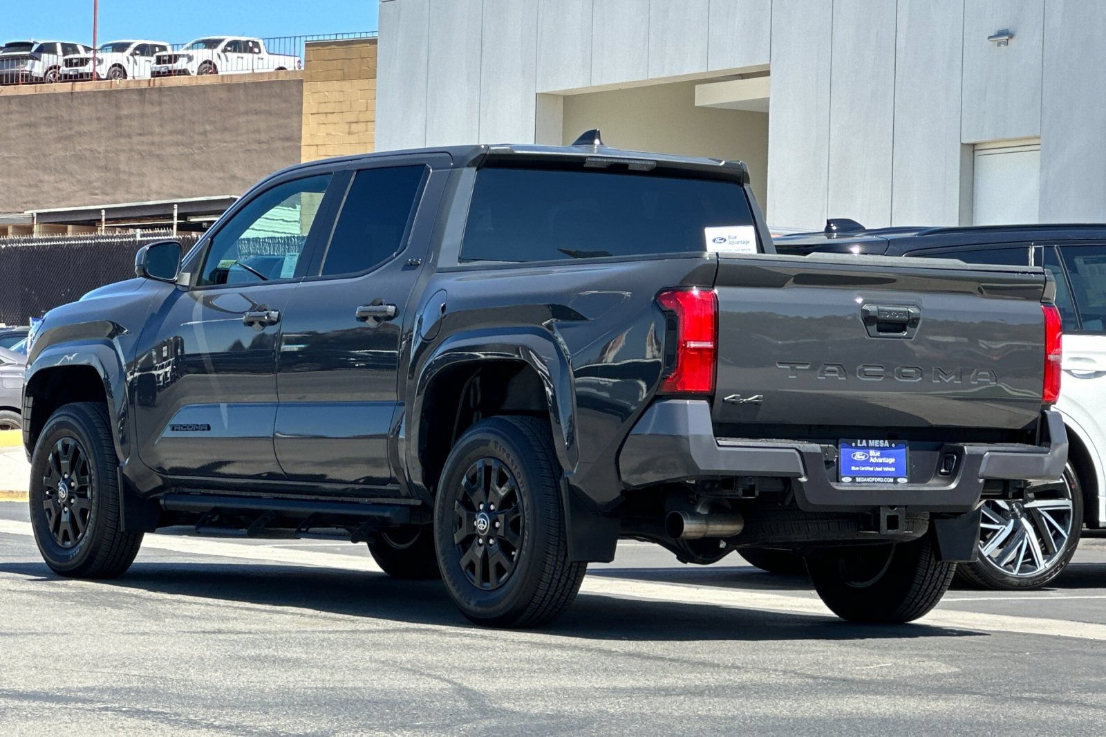 Used 2024 Toyota Tacoma SR5 AWD/4WD image 5