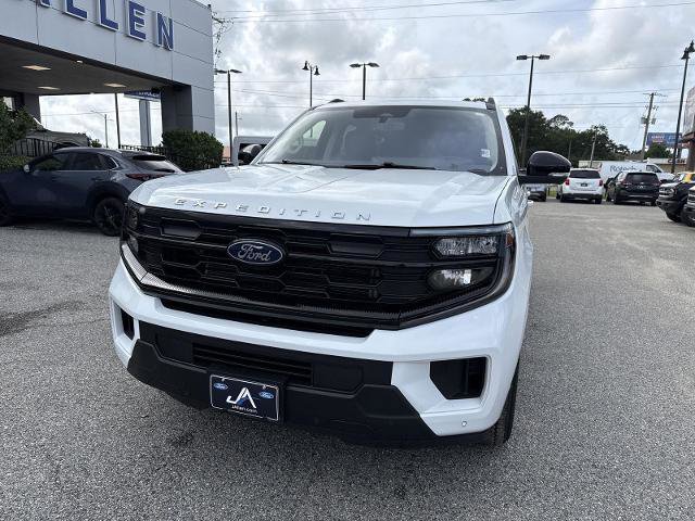 Certified 2025 Ford Expedition Active AWD/4WD image 17