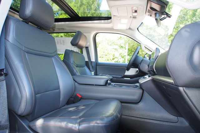 Certified 2025 Ford Expedition Max Active RWD image 11