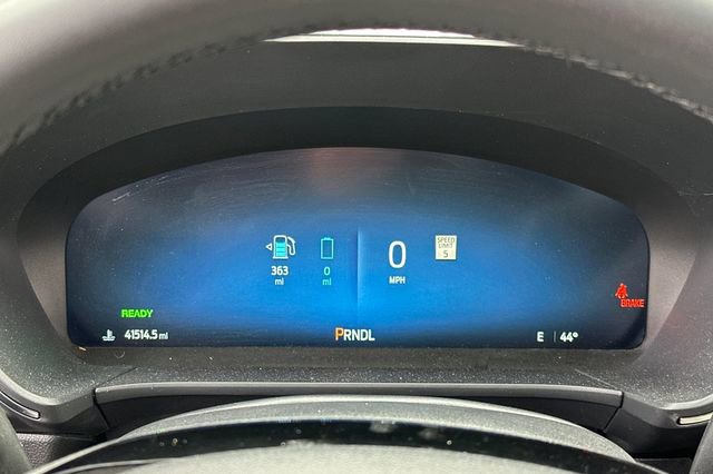 Certified 2023 Ford Escape SE w/ PHEV Premium Package image 23