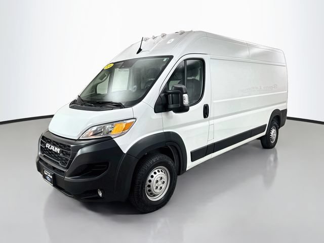 Used 2024 RAM ProMaster 2500 w/ Convenience Group FWD image 3