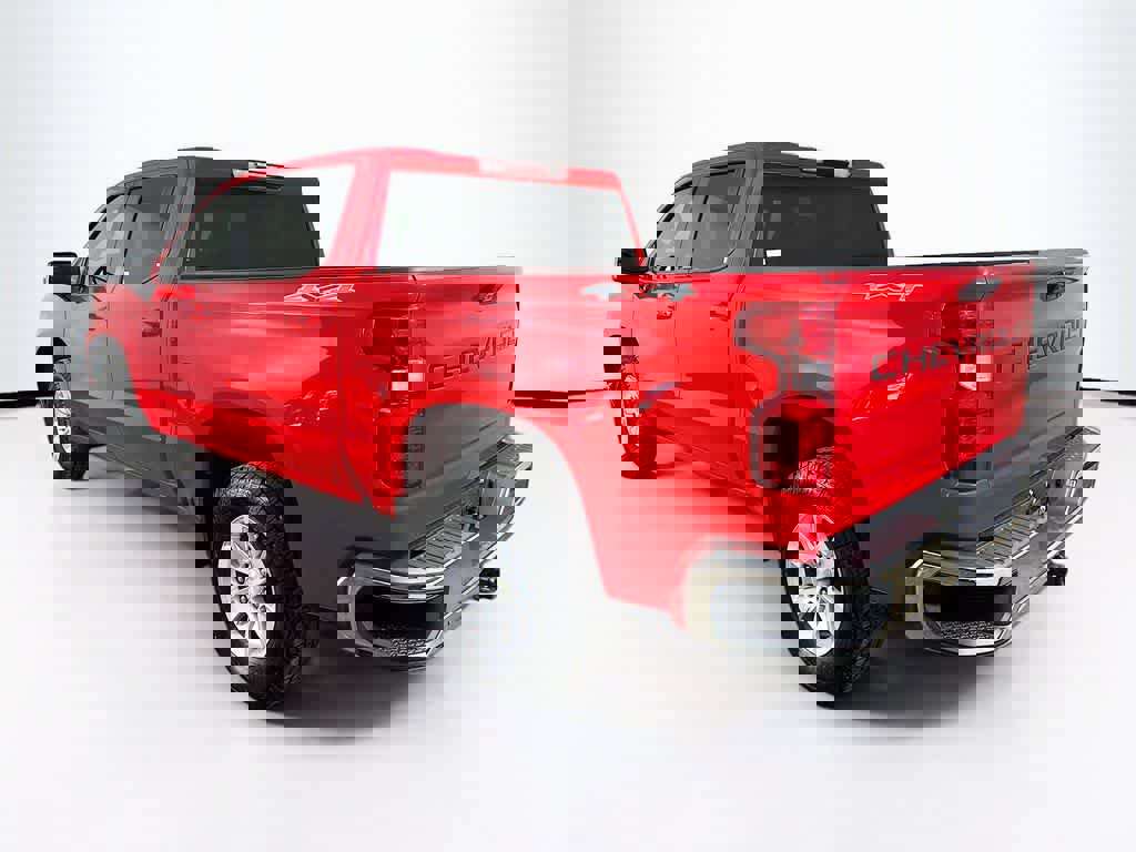 Used 2025 Chevrolet Silverado 1500 LT image 4