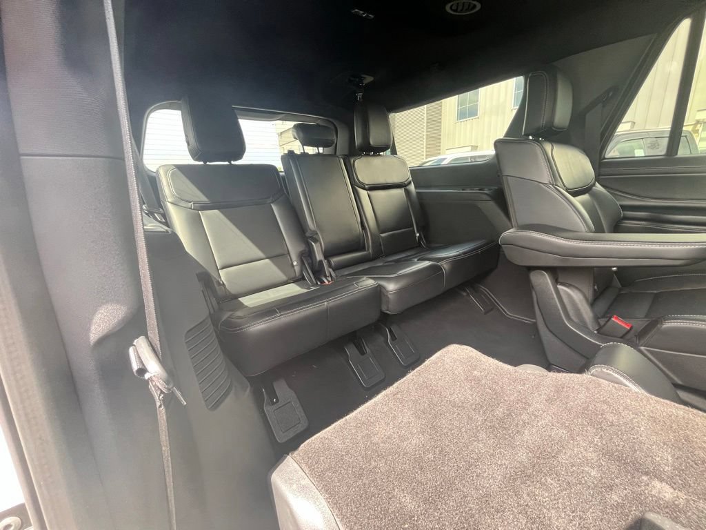 Certified 2025 Ford Expedition Max Platinum w/ Stealth Appearance Package AWD/4WD image 16