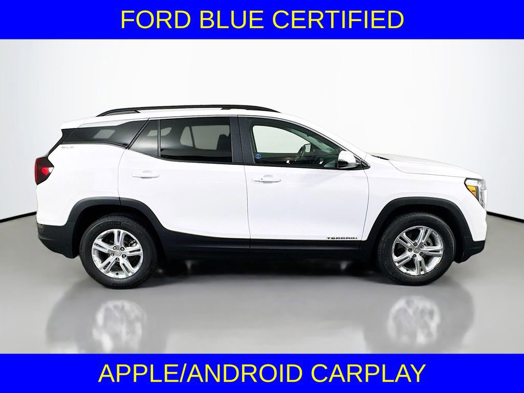 Used 2024 GMC Terrain SLE w/ Driver Convenience Package image 2