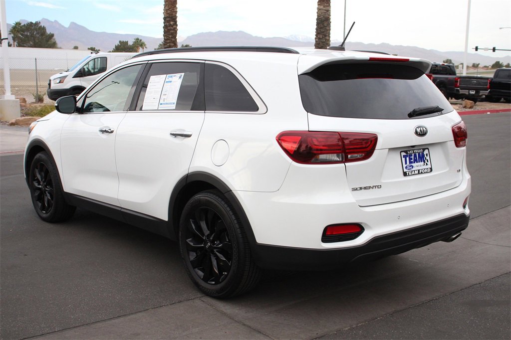 Used 2020 Kia Sorento S image 5