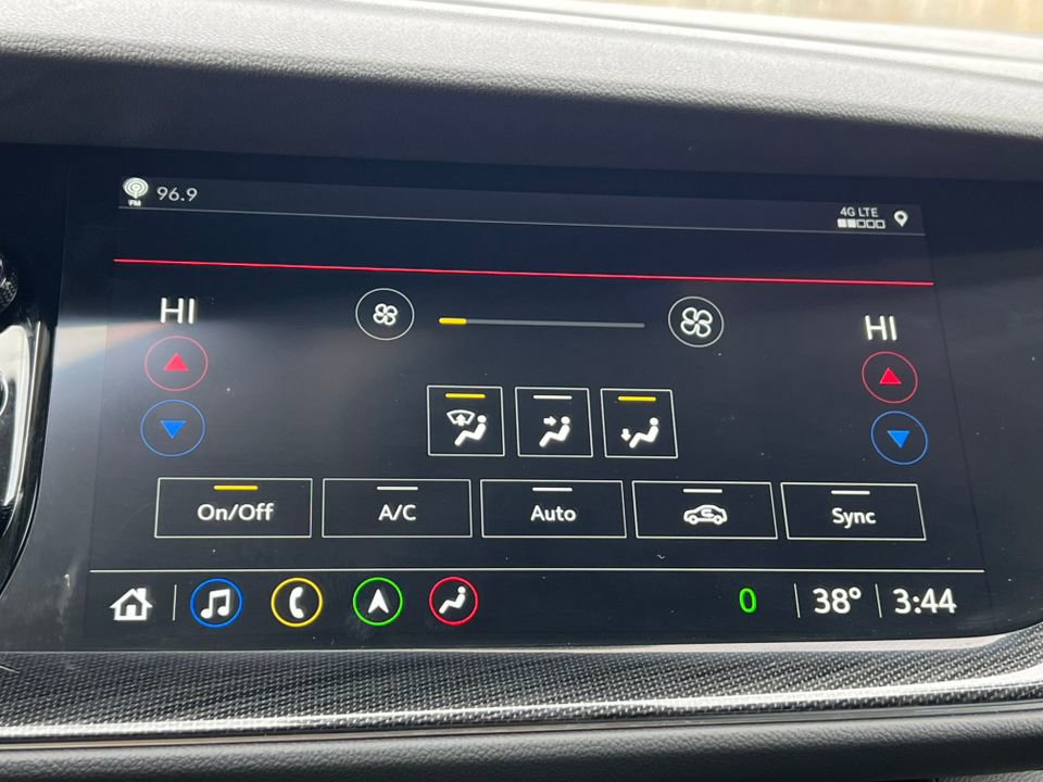 Used 2023 Buick Envision Essence w/ Technology Package I image 30