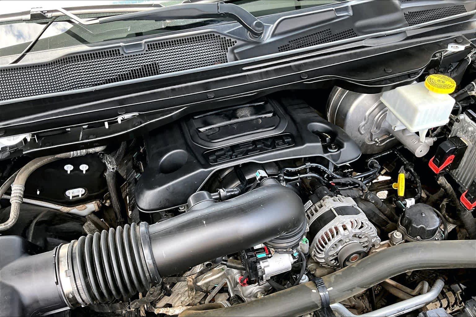 Used 2022 RAM 1500 Laramie AWD/4WD image 36
