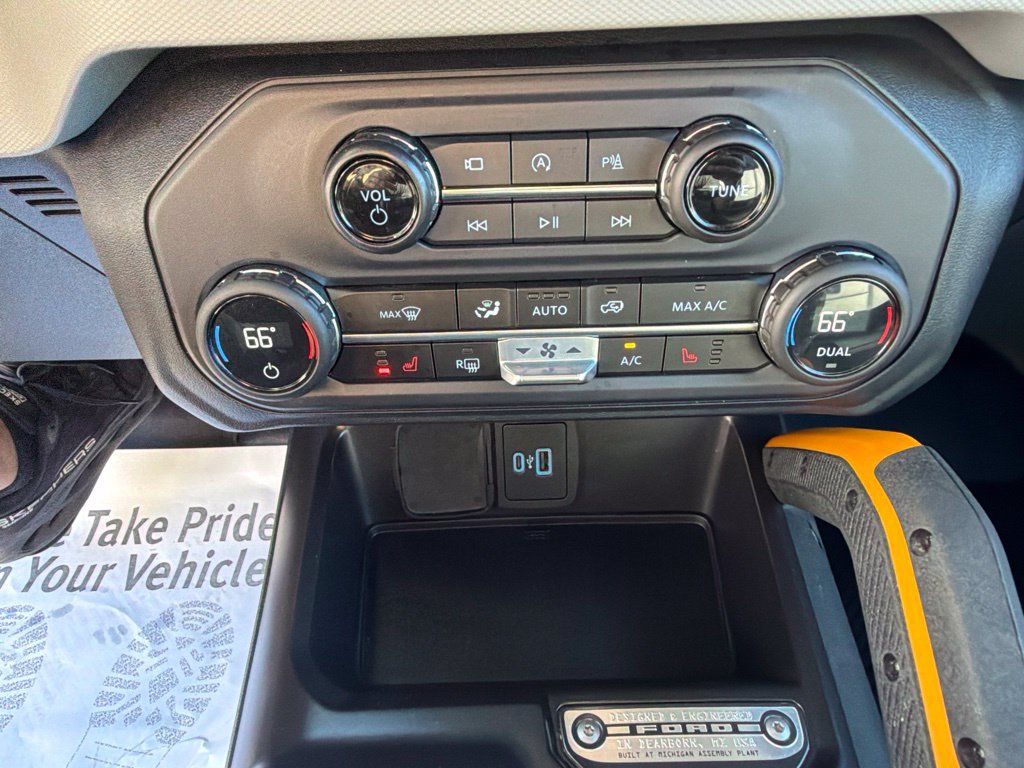 Certified 2023 Ford Bronco Badlands w/ Sasquatch Package AWD/4WD image 38