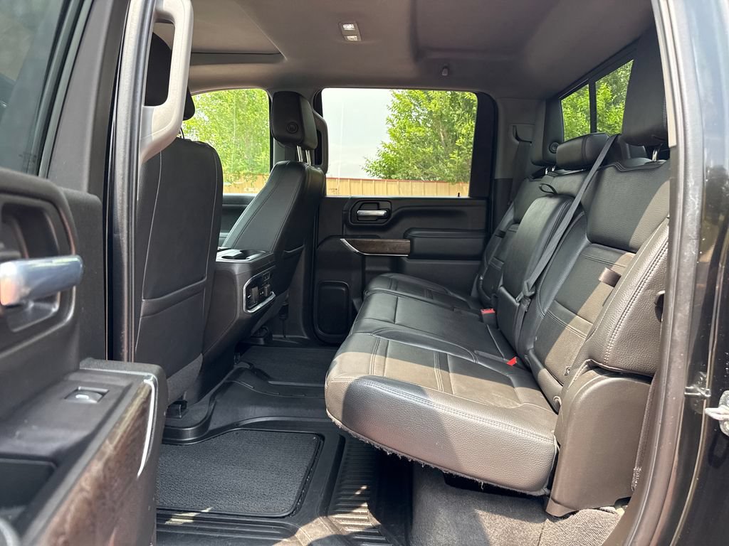 Used 2021 GMC Sierra 2500 Denali w/ Denali Black Diamond Edition AWD/4WD image 19