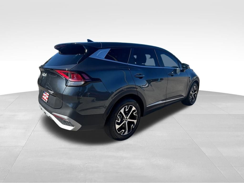 Used 2024 Kia Sportage EX image 3