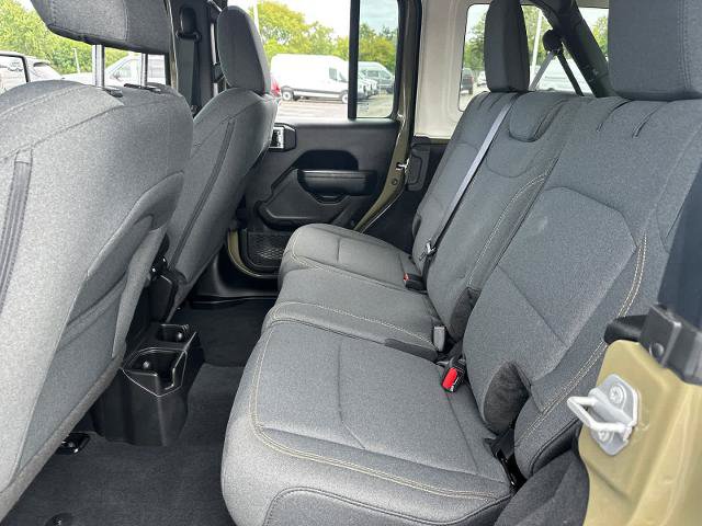 Used 2025 Jeep Wrangler Unlimited Sport AWD/4WD image 29