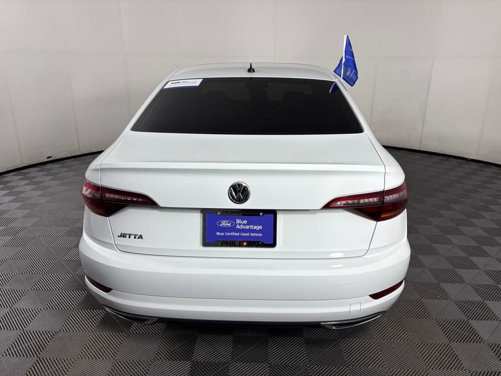 Used 2019 Volkswagen Jetta R-Line w/ R-Line Cold Weather Package image 4