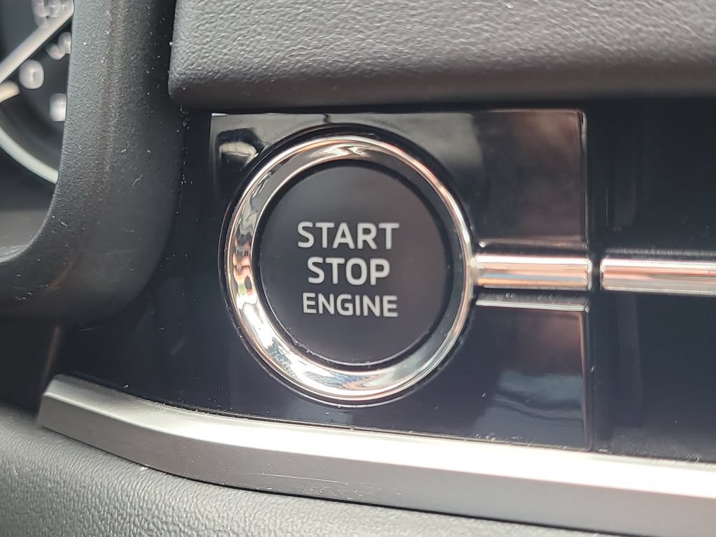 Used 2024 Mitsubishi Outlander ES FWD image 23