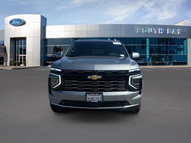 Used 2025 Chevrolet Suburban High Country AWD/4WD image 8