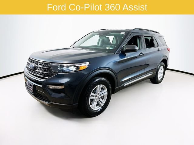 Certified 2023 Ford Explorer XLT w/ Equipment Group 202A AWD/4WD image 3