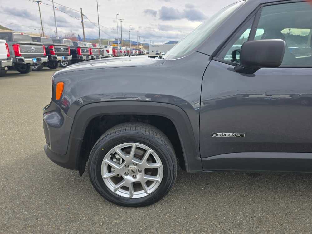 Used 2022 Jeep Renegade Latitude image 21