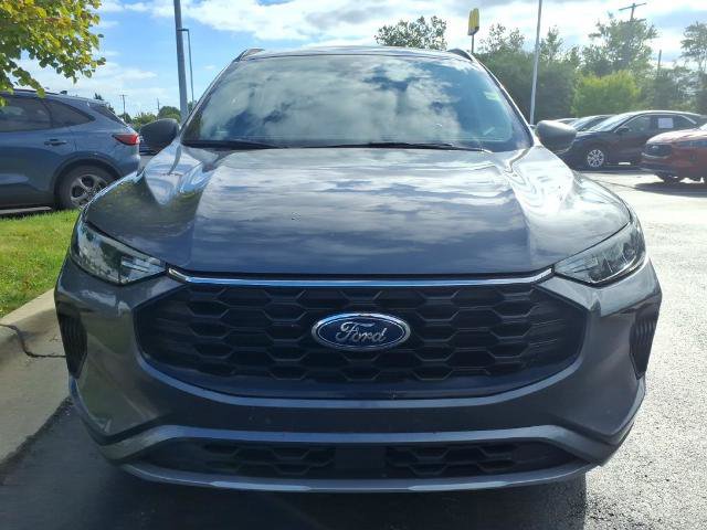 Certified 2024 Ford Escape ST-Line w/ Tech Pack #1 AWD/4WD image 2
