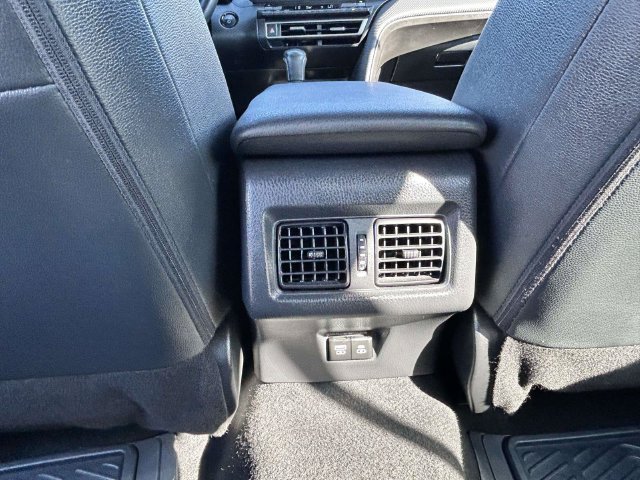 Used 2025 Toyota Camry SE FWD image 16