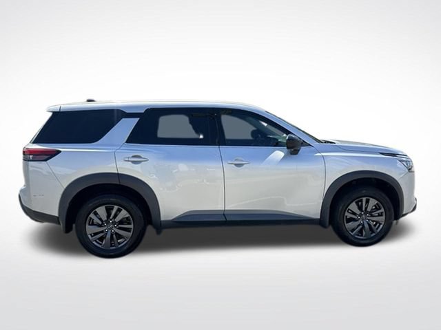 Used 2024 Nissan Pathfinder S FWD image 12
