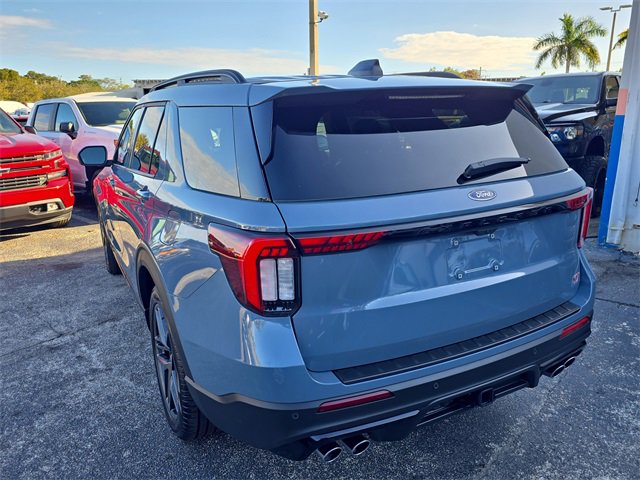 Certified 2025 Ford Explorer ST image 4