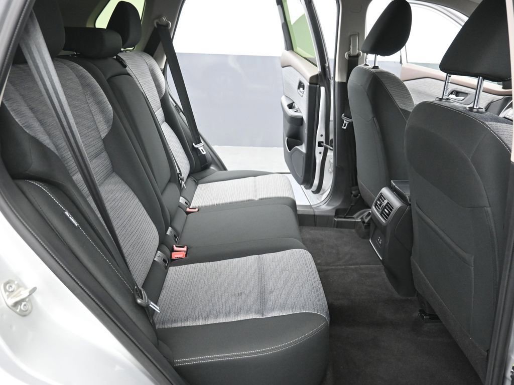 Used 2023 Nissan Rogue SV FWD image 22