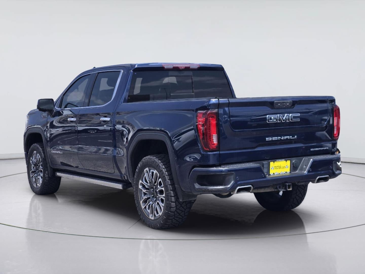 Used 2023 GMC Sierra 1500 Denali Ultimate AWD/4WD image 8
