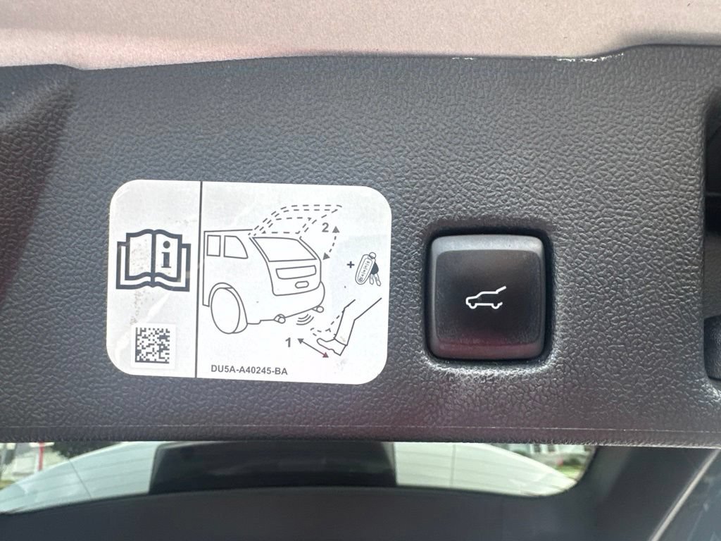 Certified 2020 Ford Escape SEL FWD image 45
