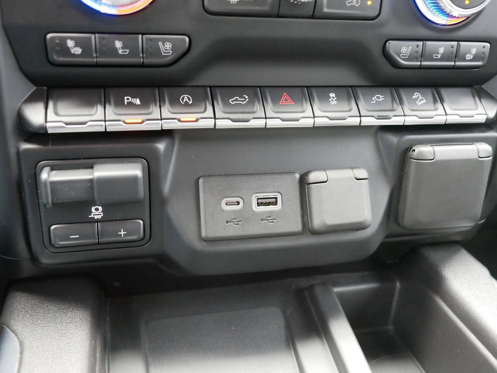 Used 2020 GMC Sierra 1500 SLT w/ SLT Premium Package image 33